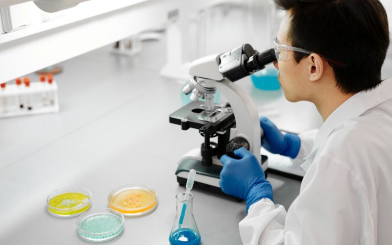 An Overview of Spectroscopic Techniques in Pharmaceuticals